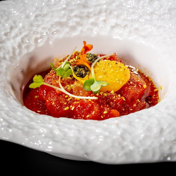 T5- TARTARE TUNA TRUFFLE