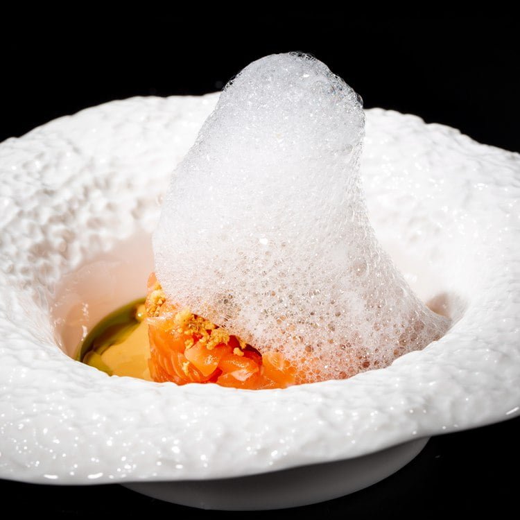 T8- TARTARE SALMON SPECIAL WHITE FOAM