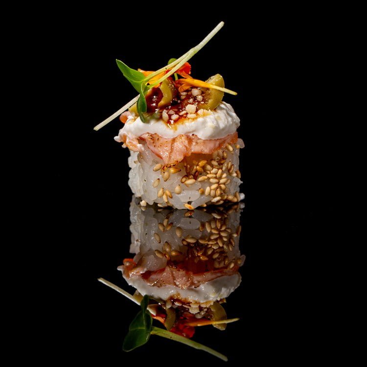 U40- SALMON OLIVES ROLL 4PZ