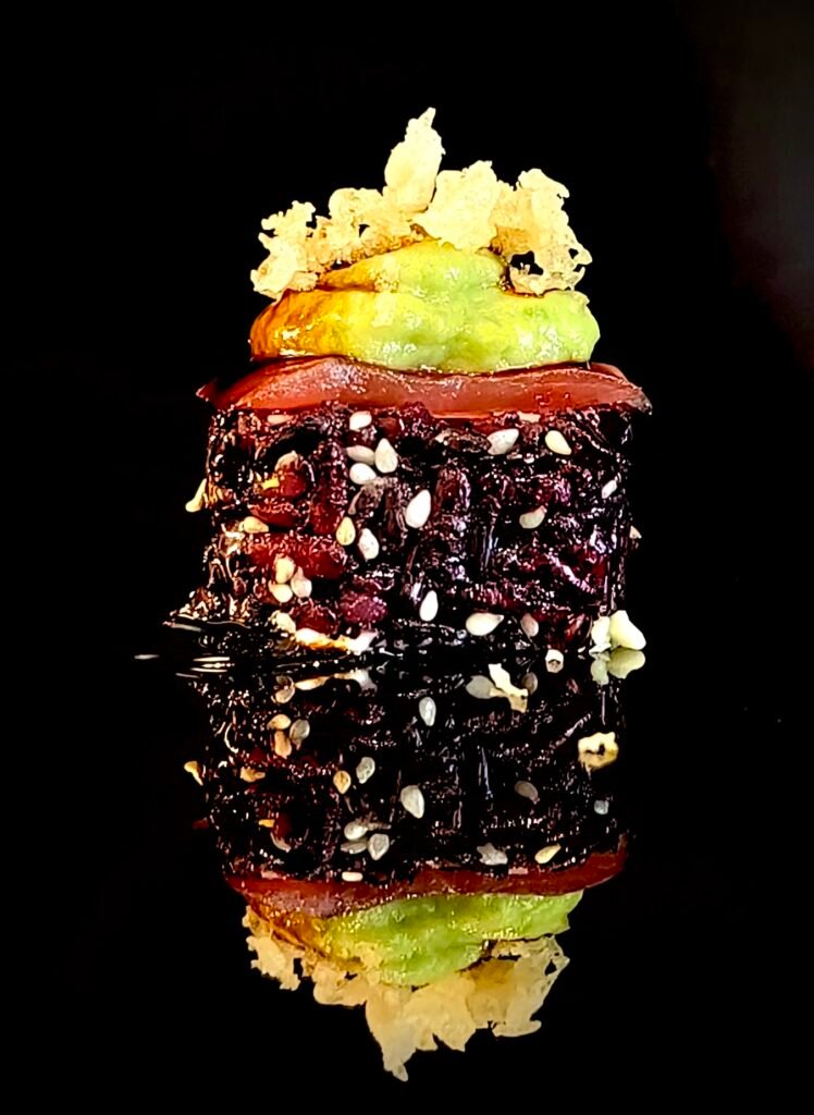 BU4- Black tuna roll